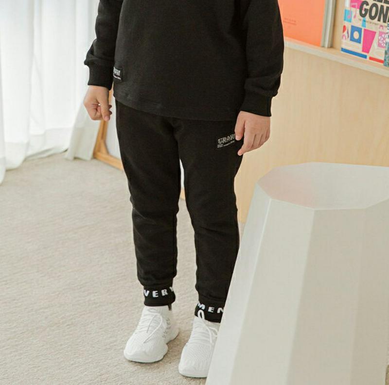 ロゴへムジョガーパンツ p007762 キッズ 【3~8才】【pt】【韓国 ファッション ボトムス パンツ ロング ウエストゴム ストレート 無地 ベーシック シンプル 保温 絞り 女の子 男の子 キッズ 子供 子供用 幼稚園 通学 通園 小学生 春 秋 冬】【KIDS】