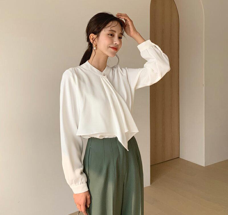 ラッフルブラウス・全3色・t61449 レディース【bl】【韓国 ファッション トップス ブラウス ロングスリーブ 長袖 バンドカラー ラッフル キュービック ボタン シンプル 大人 上品 フェミニン オフィスカジュアル 秋 冬】