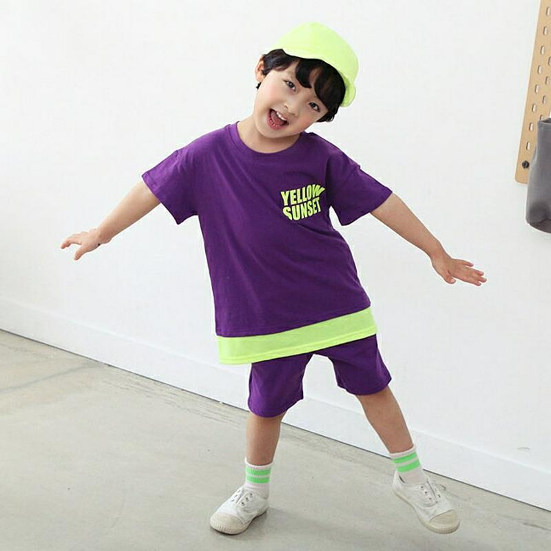 配色レタリングTシャツ&パンツSET p003264・キッズ 【3~8才】【SET】【韓国 ファッション セットアップ Tシャツ カットソー 半袖 ハーフスリーブ パンツ ショート ハーフ 半ズボン ウエストゴム コットン100 ロゴ 子供服 小学生 ジュニア 夏】【KIDS】