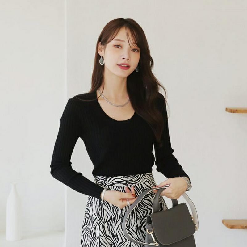 リブUネックニット・全4色・t64665 レディース【tops】 韓国ファッション トップス ニット ニットトップス 長袖 ロングスリーブ Uネック 鎖骨 デコルテ シンプル カジュアル リブ リブニット スリム 大人 秋 冬 HIHOLLI