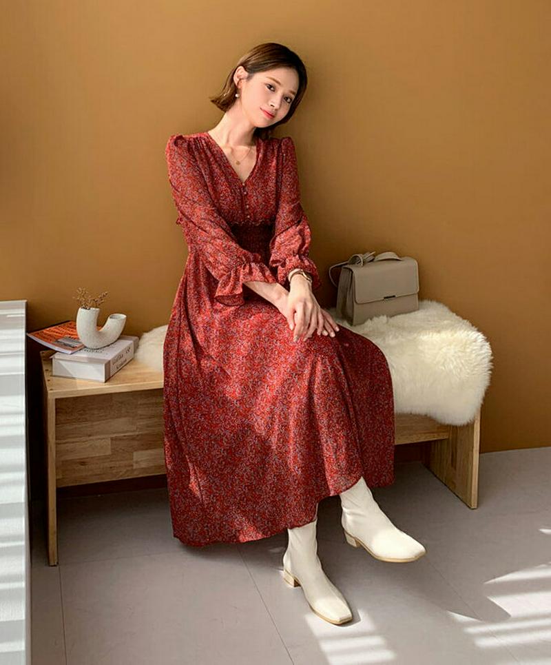 シャーリング花柄ワンピース・全2色・e60908 レディース【ops】【韓国 ファッション ワンピース ロングワンピース パフスリーブ 長袖 花柄 小花柄 シャーリング Vネック 鎖骨 デコルテ シフォン フレア 揺れ感 大人 春 秋】