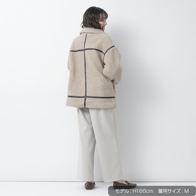 タック入りストレートパンツ