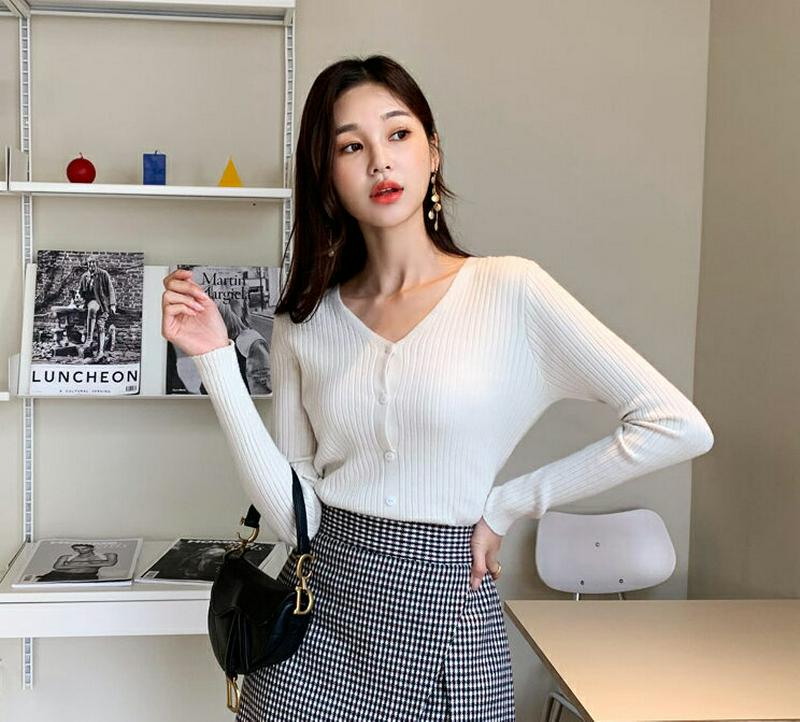 【新作10%OFF】Vネックリブボタンニット・全4色・t61539 レディース【tops】【韓国 ファッション トップス ニット