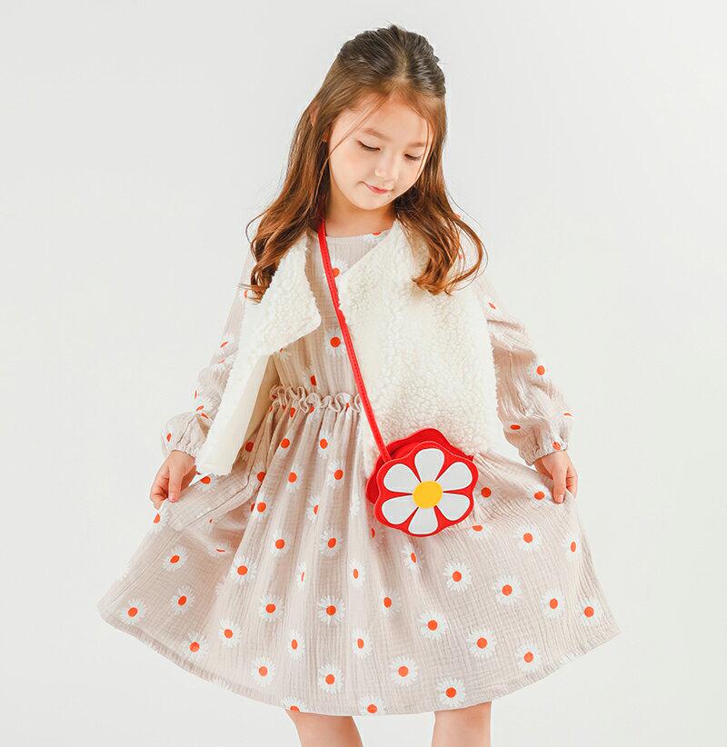 ポシェット付裏起毛花柄ワンピース・p007656 キッズ【3~8才】【ops】【ワンピース ミディ丈 ミディワンピース 長袖 ハート 花柄 ポシェット 裏起毛 可愛い かわいい 女の子 冬 韓国 韓国子供服 子供 こども 子供服 こども服】【KIDS】