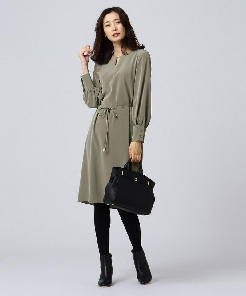 ヴィヨンデシンメタルバーワンピース