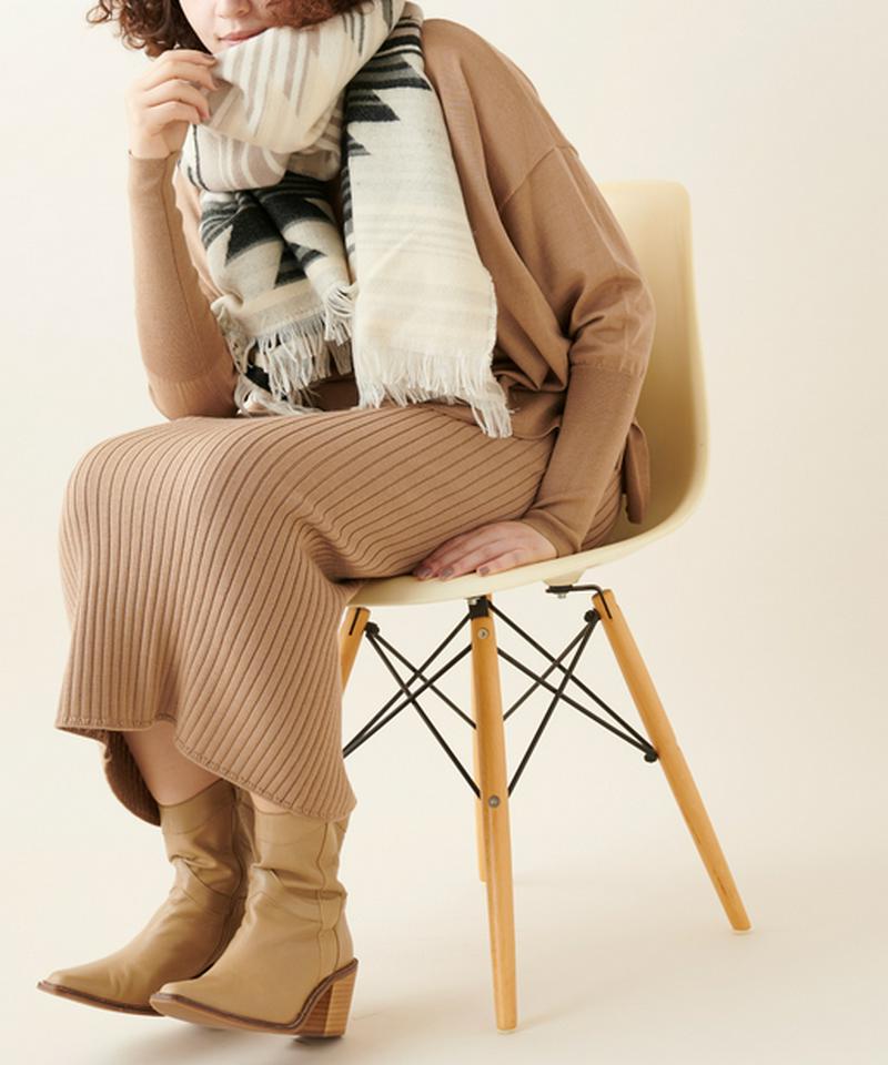 Papillonner パピヨネ の オルテガ柄ストール Parte