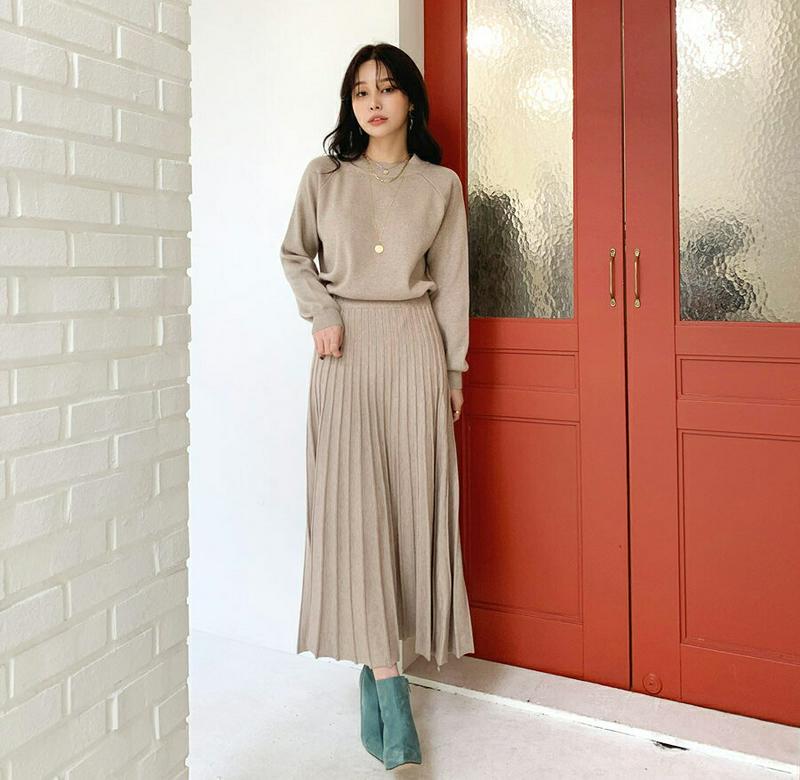 ラウンドニット&プリーツスカートSET・全2色・b64784 レディース【ops】【韓国 ファッション セットアップ setup ニット ラグランスリーブ 長袖 ラウンドネック ロングスカート フレア プリーツ シンプル 単色 無地 大人 秋 冬】【ハイホリHIHOLLI】