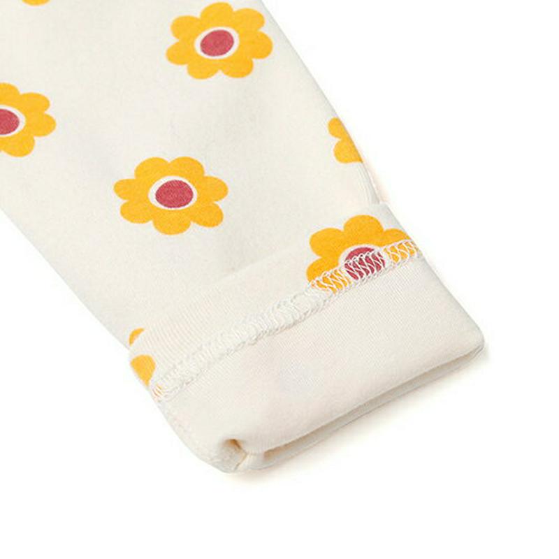 ハイネックフラワーTシャツ・p008205 キッズ【3~8才】【tops】【トップス Tシャツ 長袖 花柄 フラワー ハイネック 総柄 ポップ 可愛い かわいい 個性的 女の子 男の子 レトロ 秋 冬 春 韓国 韓国子供服 子供 こども 子供服 こども服】【KIDS】