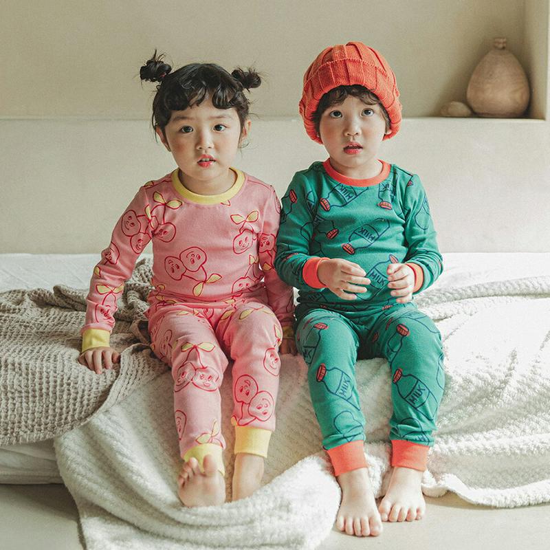 スマイルチェリー柄パジャマSET(ピンク)・p008023 キッズ【3~8才】【uw】【パジャマ 部屋着 ルームウェア セット 上下 トップス 長袖 パンツ ズボン スマイル さくらんぼ サクランボ 女の子 男の子 韓国 韓国子供服 子供 子供服 こども服】【KIDS】