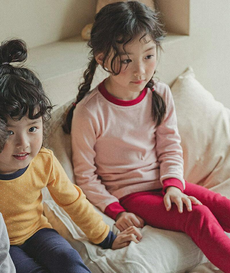 【キッズ30%OFF】ドットコントラストパジャマSET(ピンク/レッド)・p008018 キッズ【3~8才】【uw】【パジャマ ルームウェア 部屋着 セット set 上下 ドット柄 トップス パンツ ズボン 長袖 女の子 男の子 韓国 韓国子供服 子供 こども 子供服 こども服】【KIDS】