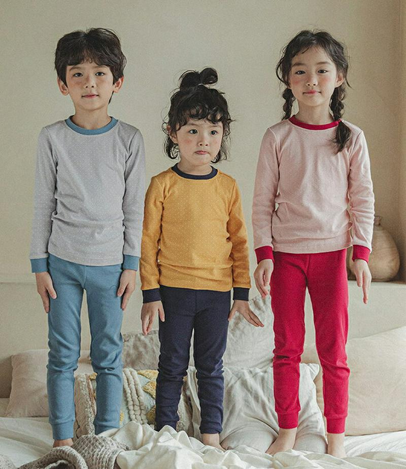【キッズ30%OFF】ドットコントラストパジャマSET(ピンク/レッド)・p008018 キッズ【3~8才】【uw】【パジャマ ルームウェア 部屋着 セット set 上下 ドット柄 トップス パンツ ズボン 長袖 女の子 男の子 韓国 韓国子供服 子供 こども 子供服 こども服】【KIDS】