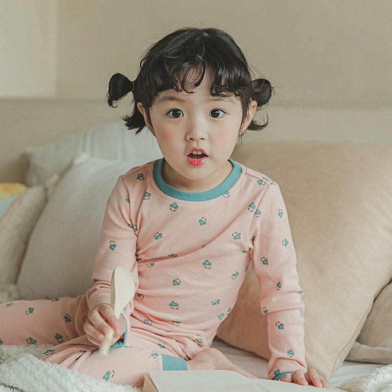 【キッズ30%OFF】ラウンドネック花柄パジャマSET(ピンク)・p008021 キッズ【3~8才】【uw】【パジャマ 部屋着 ルームウェア トップス 長袖 ズボン パンツ 花柄 フラワー セット set 上下 女の子 韓国 韓国子供服 子供 こども 子供服 こども服】【KIDS】