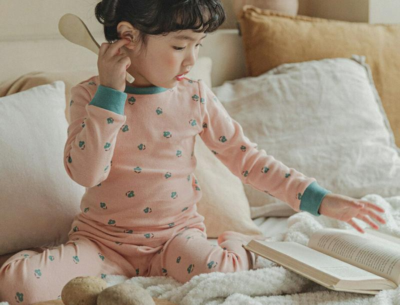 【キッズ30%OFF】ラウンドネック花柄パジャマSET(ピンク)・p008021 キッズ【3~8才】【uw】【パジャマ 部屋着 ルームウェア トップス 長袖 ズボン パンツ 花柄 フラワー セット set 上下 女の子 韓国 韓国子供服 子供 こども 子供服 こども服】【KIDS】