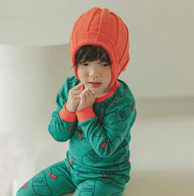 【キッズ30%OFF】MILKパターンパジャマSET(グリーン)・p008024 キッズ【3~8才】【uw】【パジャマ 部屋着 ルームウェア セット set 上下 トップス 長袖 パンツ ズボン 総柄 カジュアル 女の子 男の子 韓国 韓国子供服 子供 こども 子供服 こども服】【KIDS】