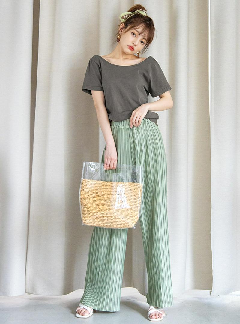 バックオープンTシャツ