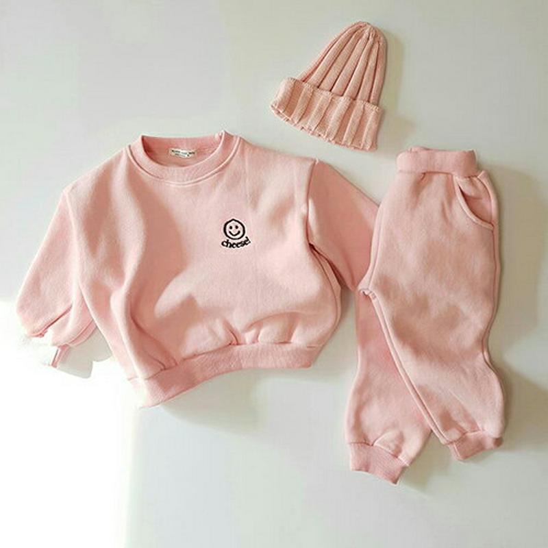 【キッズ30%OFF】裏起毛スマイル刺繍スウェット上下SET・u08363 キッズ【3~8才】【set】【セットアップ setup 上下 トップス スウェット トレーナー パンツ ズボン 長ズボン スマイル 裏起毛 刺繍 女の子 男の子 冬 韓国 韓国子供服 子供 こども 子供服 こども服】【KIDS】