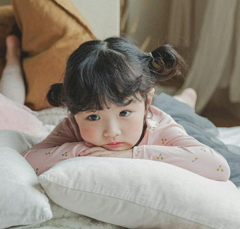 起毛チェリーパジャマSET(ピンク)・p008243 キッズ【3~8才】【uw】【パジャマ 部屋着 ルームウェア トップス パンツ 起毛 さくらんぼ サクランボ 可愛い かわいい 女の子 男の子 冬 韓国 韓国子供服 子供 こども 子供服 こども服】【KIDS】