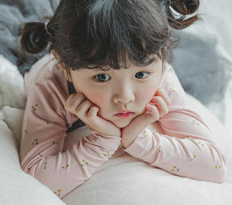 起毛チェリーパジャマSET(ピンク)・p008243 キッズ【3~8才】【uw】【パジャマ 部屋着 ルームウェア トップス パンツ 起毛 さくらんぼ サクランボ 可愛い かわいい 女の子 男の子 冬 韓国 韓国子供服 子供 こども 子供服 こども服】【KIDS】