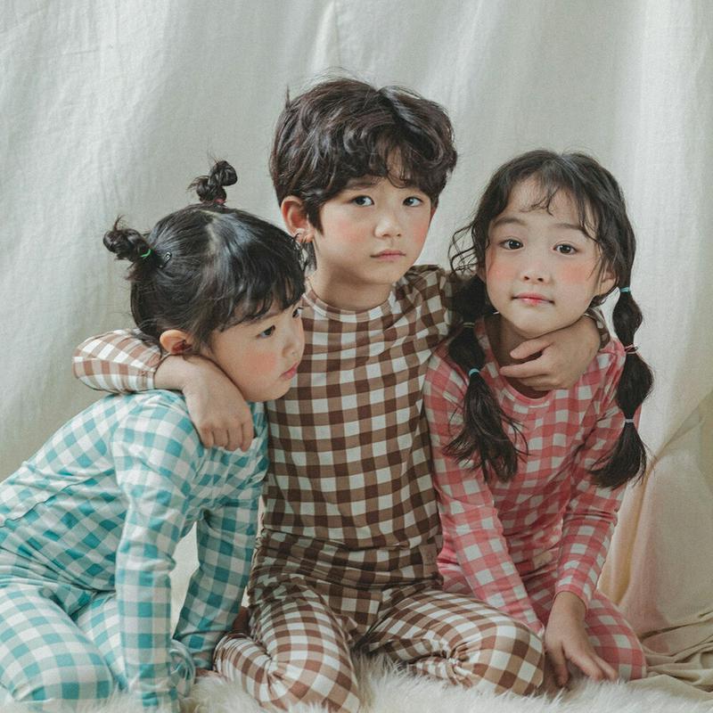 起毛チェックパジャマSET(ブラウン)・p008248 キッズ【3~8才】【uw】【パジャマ ルームウェア 部屋着 起毛 チェック柄 ギンガムチェック トップス パンツ かわいい 女の子 男の子 冬 韓国 韓国子供服 子供 こども 子供服 こども服】【KIDS】