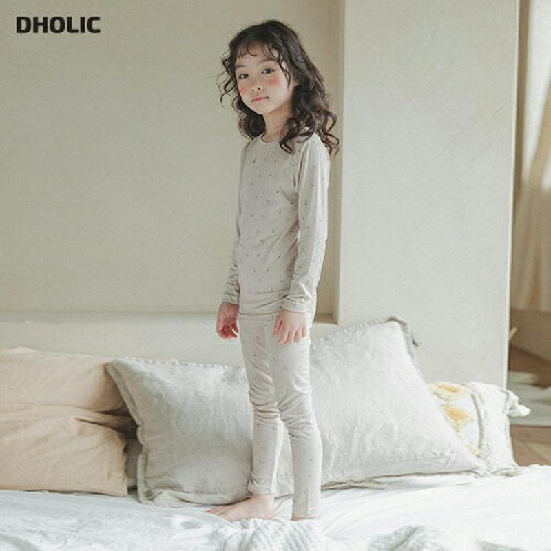 起毛チェリーパジャマSET(ベージュ)・p008245 キッズ【3~8才】【uw】【パジャマ 部屋着 ルームウェア トップス パンツ 起毛 さくらんぼ サクランボ 可愛い かわいい 女の子 男の子 冬 韓国 韓国子供服 子供 こども 子供服 こども服】【KIDS】