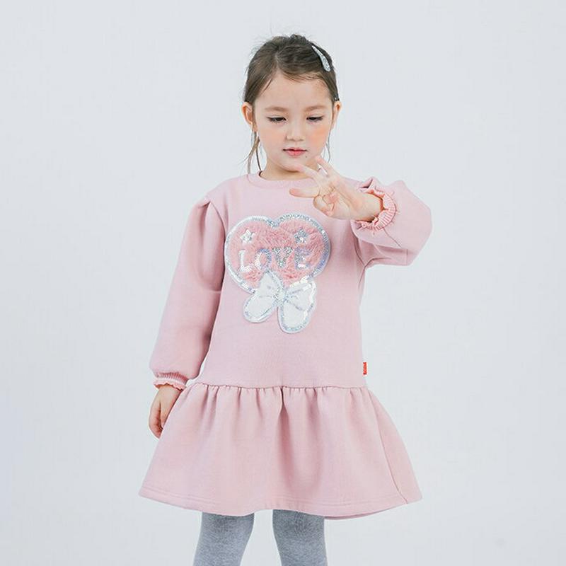 裏起毛ファーポイントワンピース・p008288 キッズ【3~8才】【ops】【ワンピース ひざ上 裏起毛 ファー ミディ丈 ミディワンピース 長袖 ロゴ 可愛い かわいい ガーリー 冬 韓国 韓国子供服 子供 こども 子供服 こども服】【KIDS】