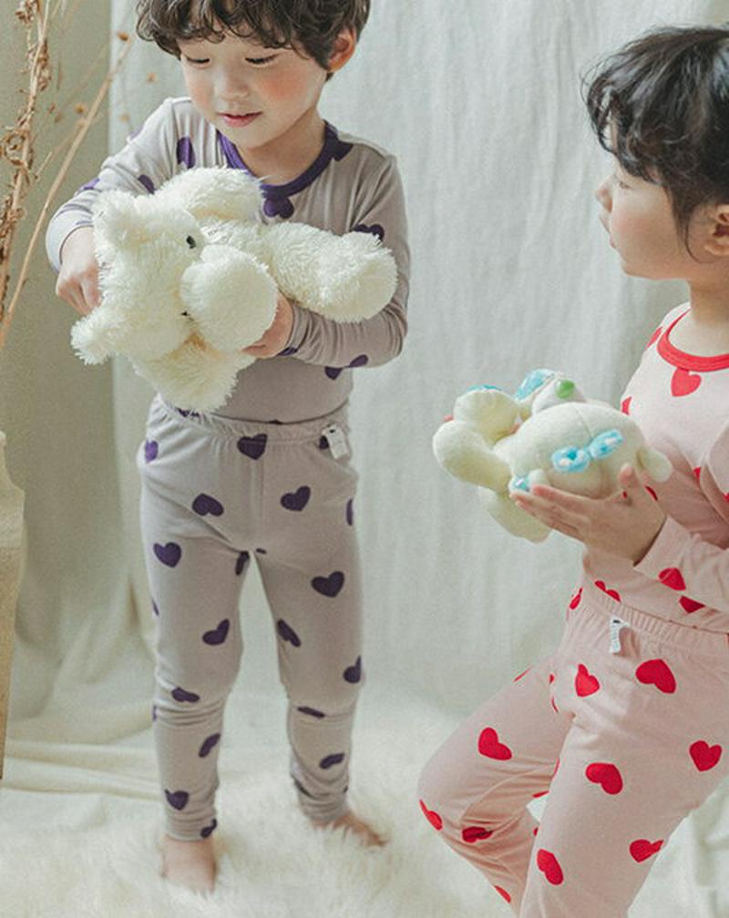 【キッズ30%OFF】起毛ハートパジャマSET(パープル)・p008239 キッズ【3~8才】【uw】【パジャマ ルームウェア 部屋着 トップス パンツ 長袖 起毛 ハート 可愛い かわいい 女の子 男の子 冬 韓国 韓国子供服 子供 こども 子供服 こども服】【KIDS】