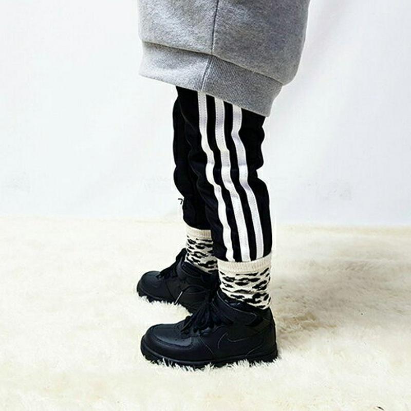 【キッズ30%OFF】裏起毛トリプルラインパンツ・u08295 キッズ【3~8才】【pt】【パンツ ズボン サイドライン ラインパンツ 裏起毛 カジュアル ラフ スポーティー ラフ 女の子 男の子 冬 韓国 韓国子供服 子供 こども 子供服 こども服】【KIDS】