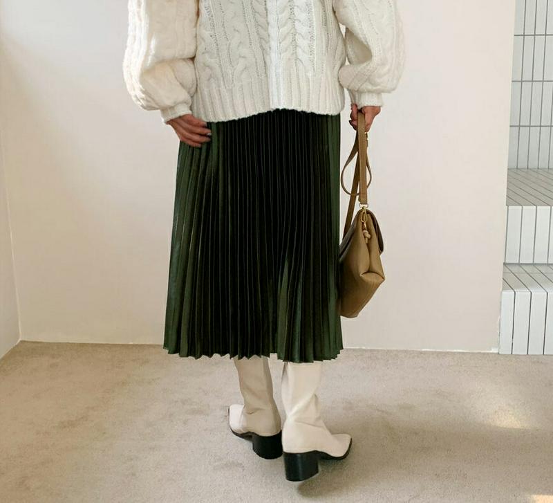 グロッシープリーツスカート・全3色・b61637 レディース【sk】【韓国 ファッション ボトムス スカート ロング丈 ロングスカート グロッシー 生地 光沢 プリーツ プリーツスカート ウエストゴム 楽ちん 揺れ感 フレア シンプル ゆったり 大人 秋 冬】