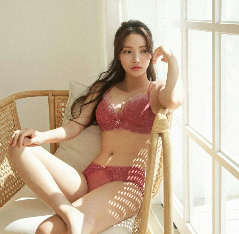 フラワーブラ&ショーツSET・全4色・e44252 レディース【uw】 韓国ファッション ランジェリー 下着 セット 上下セット ブラ ブラジャー ショーツ パンツ レース リボン フラワー サテン シアー 透け感 シースルー セクシー 大人