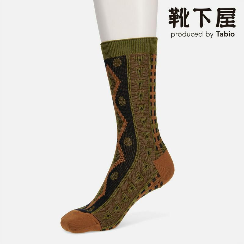 【全品送料無料★〜11/11 23:59迄】【あす楽】【靴下屋】 トライバル柄ソックス / 靴下 タビオ Tabio くつ下 ク