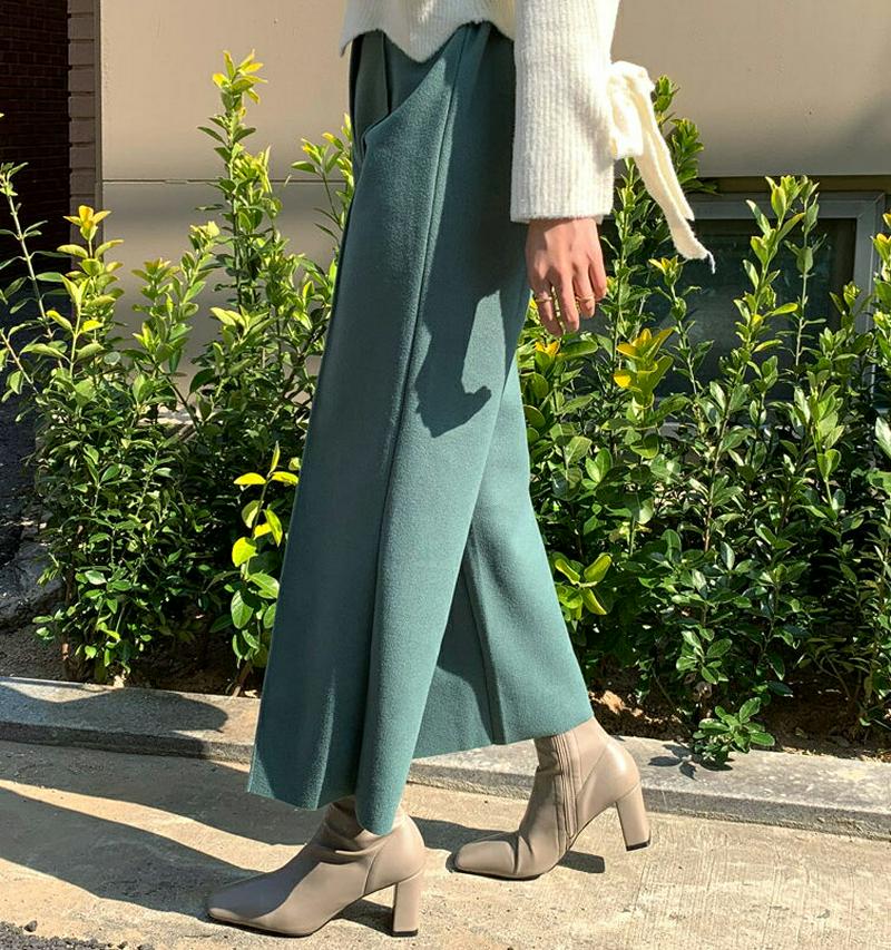 センタープレスワイドスラックス・全4色・e61566 レディース【pt】 韓国ファッション ボトムス ズボン パンツ ロングパンツ ワイドパンツ ストレート センタープレス ハイウエスト バックゴム シンプル 単色 無地 大人 上品 カラーパンツ 高見え 秋 冬 人気