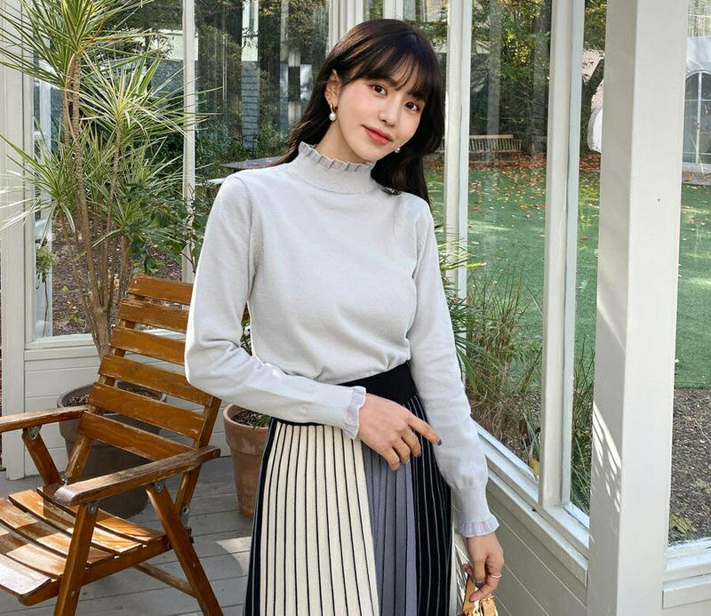 シアーフリルヘムニット・全2色・e61711 レディース【tops】【韓国 ファッション トップス ニット ニットトップス ロングスリーブ 長袖 ハイネック シアー シースルー 配色 フリル シンプル カジュアル 大人 秋 冬】
