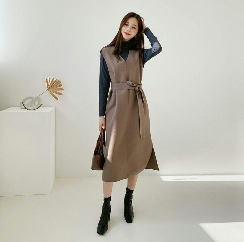 ≪人気商品再入荷≫ストラップ付ワンピース・全3色・e61037 レディース【ops】 韓国ファッション ワンピース ロングワンピース スリーブレス ノースリーブ Vネック Hライン スリット シンプル 単色 無地 ストラップ リボン 大人 秋 冬