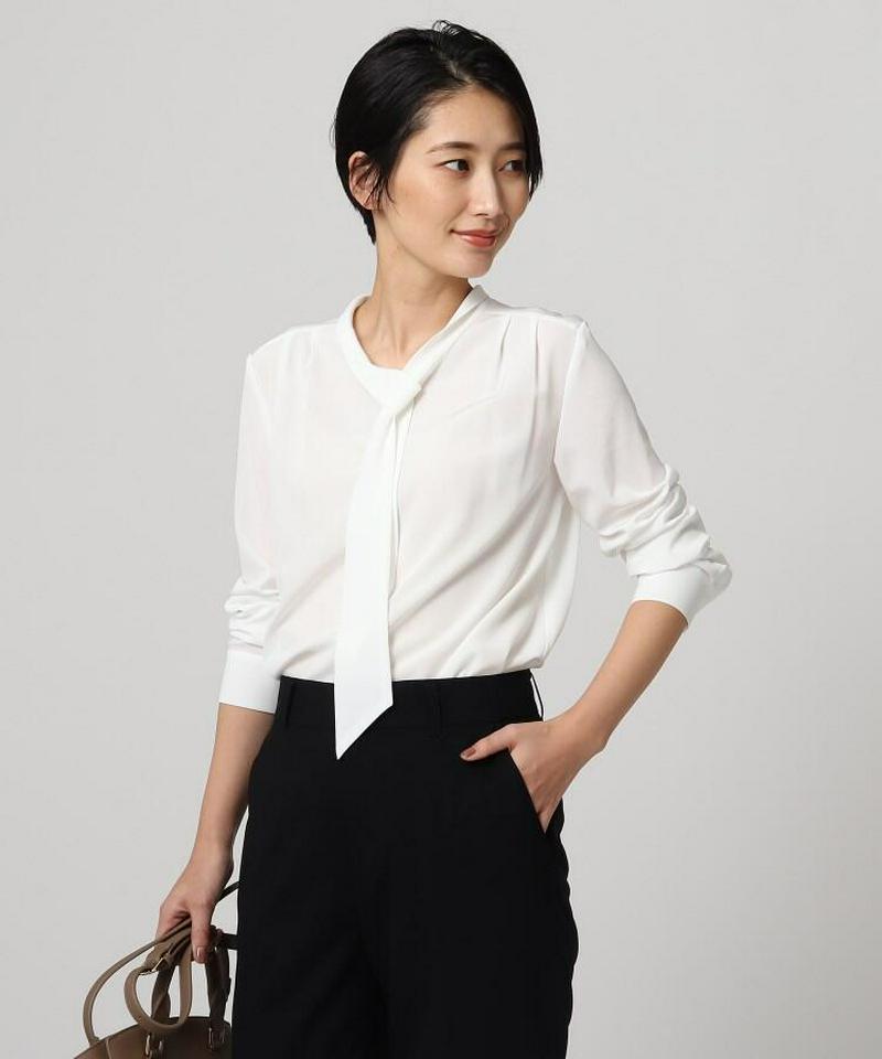 ヴィヨンデシンボウタイブラウス