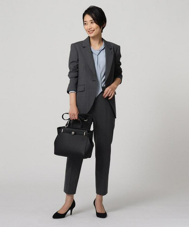 ヴィヨンデシンボウタイブラウス