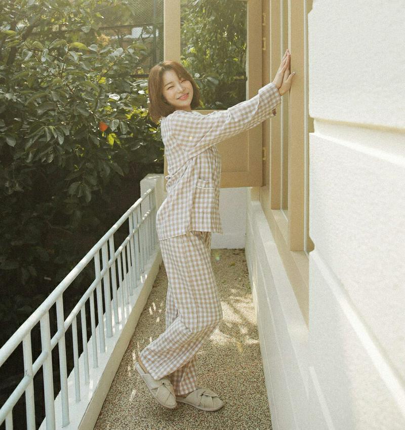 レースラインチェックパジャマ・全2色・d44281 レディース【uw】【韓国 ファッション パジャマ ルームウェア セット 上下セット 長袖 シャツ パンツ ロング丈 ウエストゴム ワイド レース チェック柄 ポケット ゆったり ガーリー 楽ちん 秋 冬】