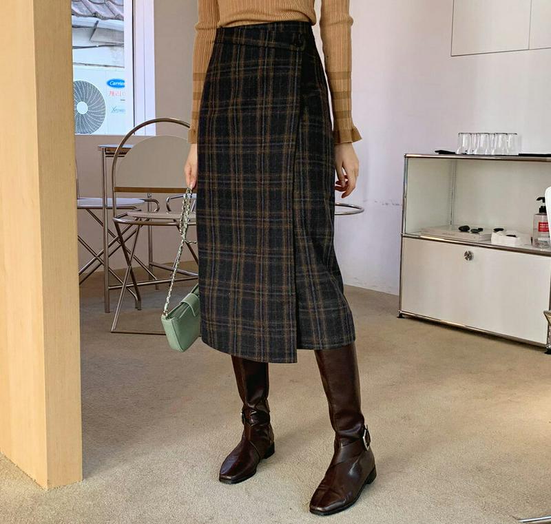 チェックボタンラップスカート・全2色・t61775 レディース【sk】【韓国 ファッション ボトムス スカート ロング丈 ロングスカート ラップスカート チェック柄 ボタン Hライン Hラインスカート バックゴム シンプル 大人 上品 秋 冬】