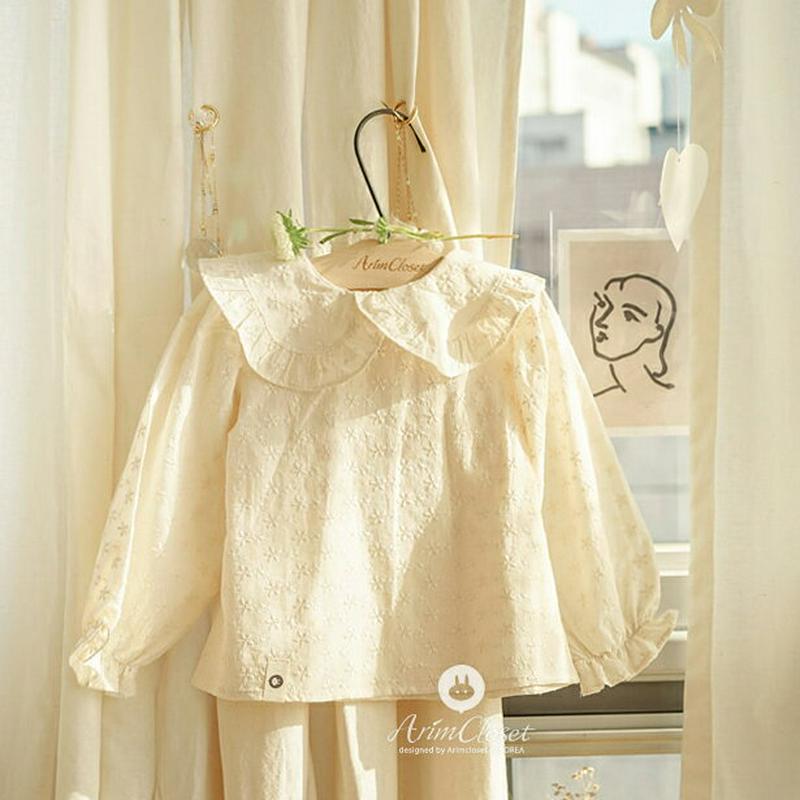 刺繍フリルカラーブラウス・p008600 キッズ【3~8才】【bl】【トップス ブラウス 長袖 フリル フリルカラー 襟コンシャス 刺繍 フェミニン 可愛い かわいい 女の子 春 秋 韓国 韓国子供服 子供 こども 子供服 こども服】【KIDS】