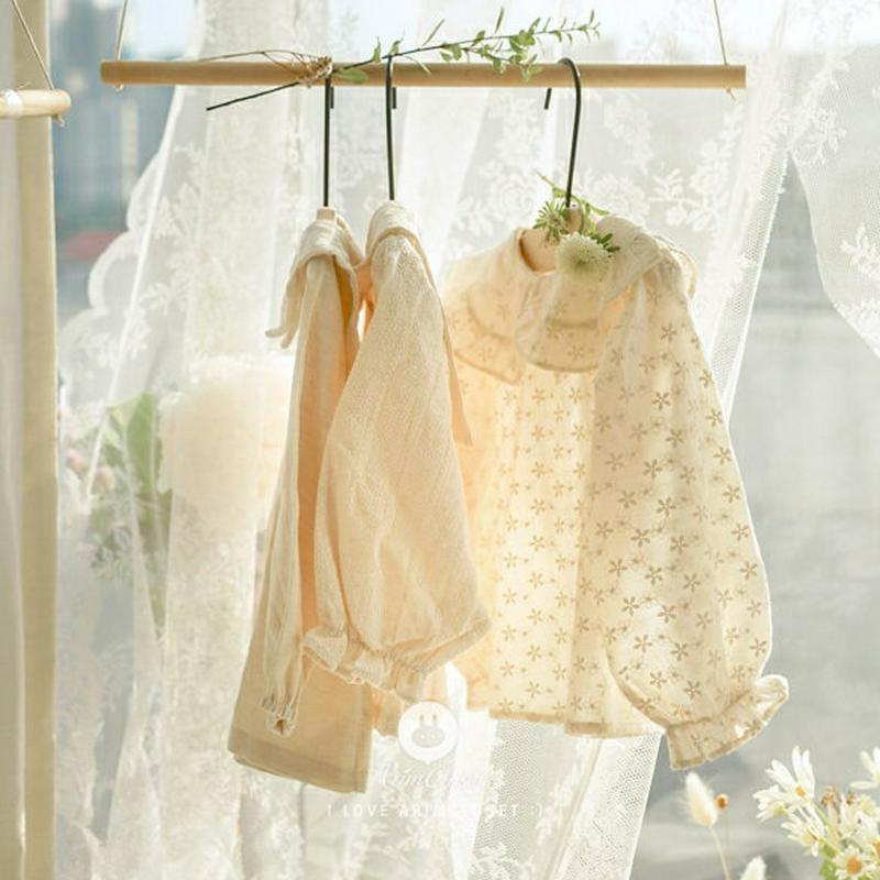 刺繍フリルカラーブラウス・p008600 キッズ【3~8才】【bl】【トップス ブラウス 長袖 フリル フリルカラー 襟コンシャス 刺繍 フェミニン 可愛い かわいい 女の子 春 秋 韓国 韓国子供服 子供 こども 子供服 こども服】【KIDS】