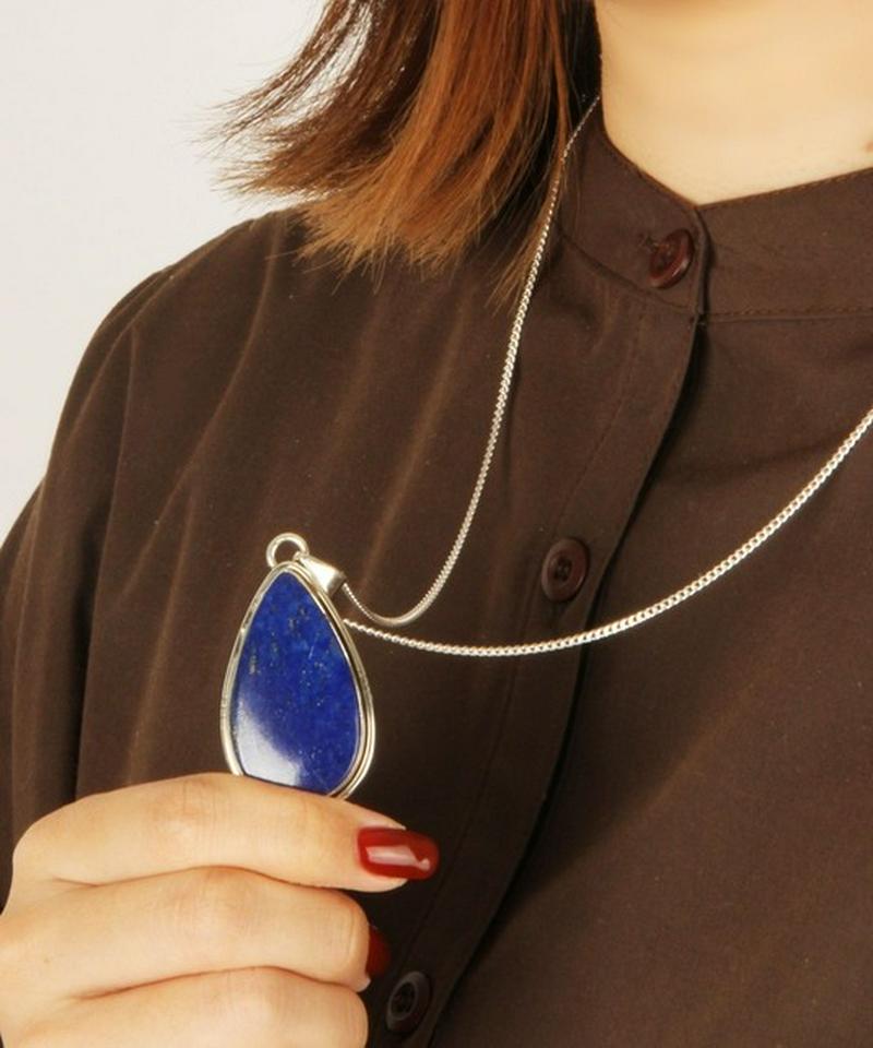 【厳選のフランス買付】ラピスラズリネックレス