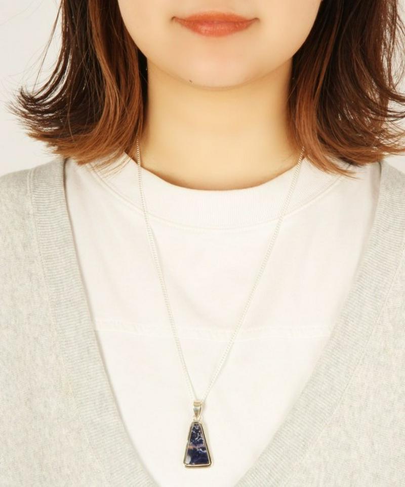 【フランス買付一点もの】ソーダライトネックレス