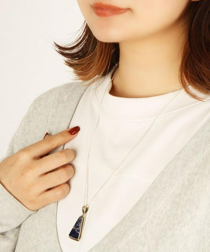 【フランス買付一点もの】ソーダライトネックレス