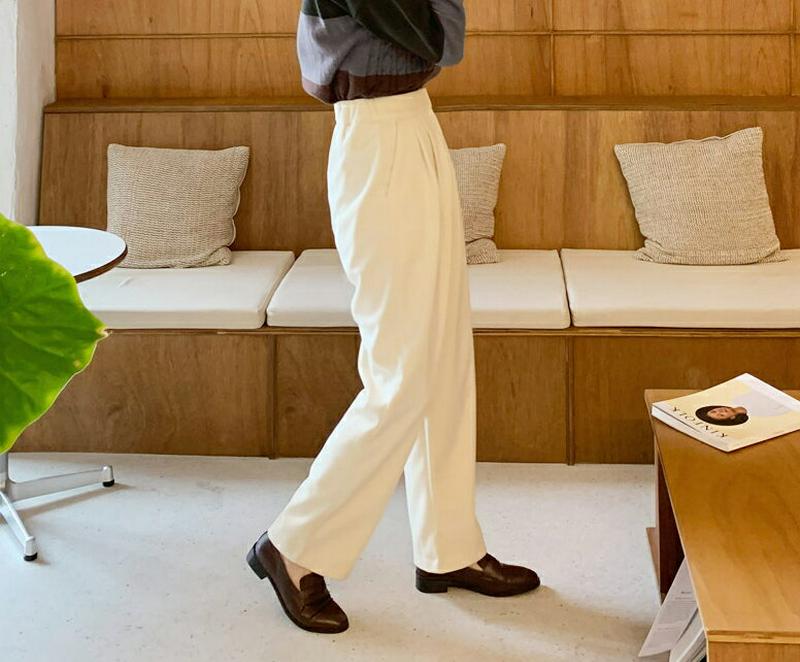 【新作10%OFF】ツータックワイドスラックス・全3色・t61822 レディース【pt】【韓国 ファッション ボトムス ズボン パンツ ロングパンツ ワイドパンツ スラックス ワイドスラックス タック バックゴム シンプル 単色 無地 カジュアル 大人 上品 秋 冬】