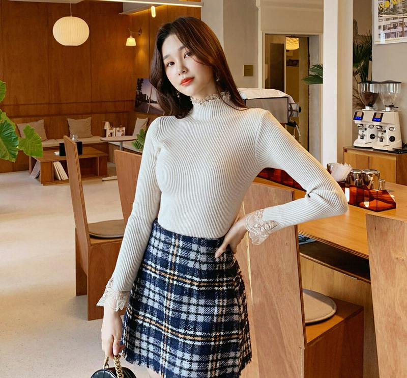 ≪人気商品再入荷≫レースヘムニット・全4色・b61792 レディース【tops】 韓国ファッション トップス ニット ニットトップス ロングスリーブ 長袖 リブ リブニット ハーフネック レース スリム スリット シンプル 大人 フェミニン 秋 冬
