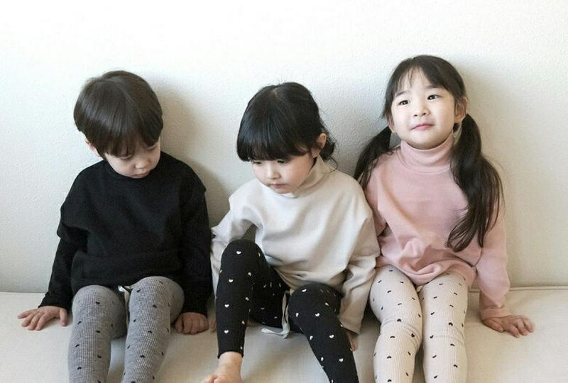 【キッズ20%OFF】シンプルハイネック長袖Tシャツ(kids)・u08924 キッズ【3~8才】【tops】【トップス Tシャツ 長袖 ハイネック 単色 無地 シンプル ベーシック カジュアル ラフ 女の子 男の子 秋 冬 韓国 韓国子供服 子供 こども 子供服 こども服】【KIDS】