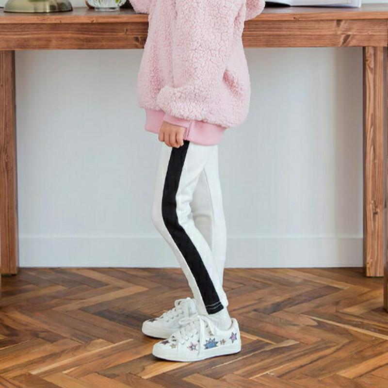 サイドラインレギンスパンツ・p008649 キッズ【3~8才】【pt】【レギンス パンツ ズボン ロングパンツ 長ズボン サイドライン ラインパンツ カジュアル スポーティー 女の子 男の子 秋 冬 韓国 韓国子供服 子供 こども 子供服 こども服】【KIDS】