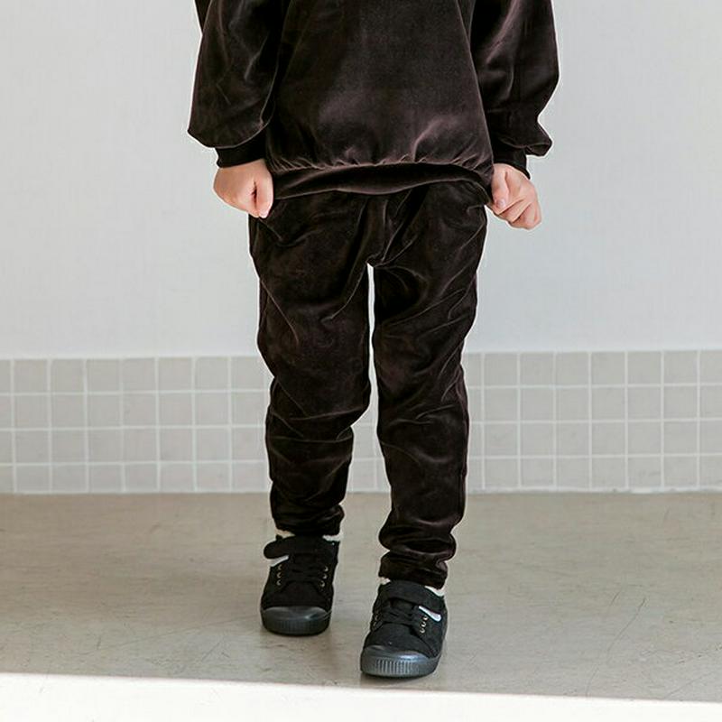 ファー裏地ベルベットパンツ・p008641 キッズ【3~8才】【pt】【パンツ ズボン ロングパンツ 長ズボン ベルベット ベロア 単色 無地 シンプル カジュアル ラフ 女の子 男の子 秋 冬 韓国 韓国子供服 子供 こども 子供服 こども服】【KIDS】