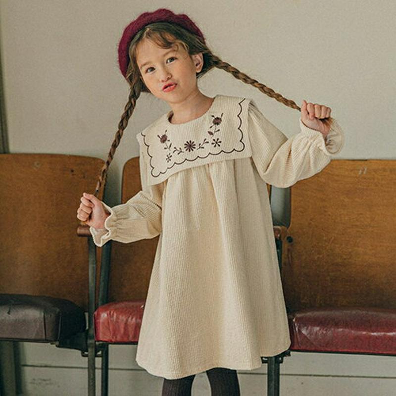 【キッズ20%OFF】コーデュロイ刺繍ワンピース・u08745 キッズ【3~8才】【ops】【ワンピース ミディ丈 ミディワンピース 長袖 コーデュロイ 刺繍 花 フラワー 可愛い かわいい 襟コンシャス 女の子 秋 冬 韓国 韓国子供服 子供 こども 子供服 こども服】【KIDS】