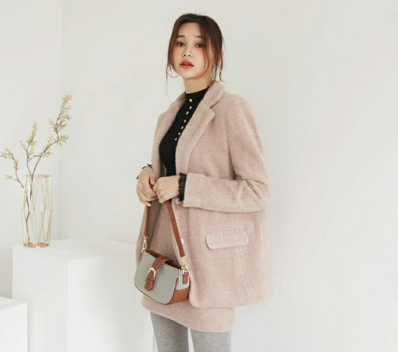 【新作10%OFF】【送料無料】ソフトジャケット&ミニスカートSET・全2色・t61081 レディース【ops】【韓国 ファッション セットアップ setup ジャケット ミドルジャケット ミニ丈 ミニスカート Aライン タイトスカート ソフト シンプル 大人 上品 フェミニン 秋 冬】