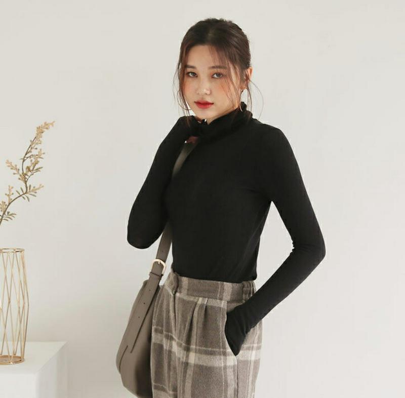 【只今10%OFF】裏起毛マスクタートルネックTシャツ・全4色・t61069 レディース【tops】【韓国 ファッション トップス Tシャツ ロングスリーブ 長袖 マスク タートルネック 耳掛け 裏起毛 スリム シンプル 単色 無地 カジュアル ラフ 秋 冬】